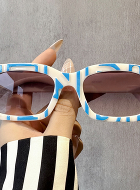 字母太阳镜小框防紫外线女方形