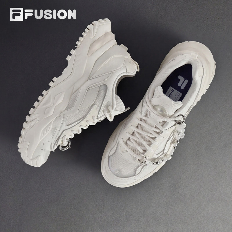 【FILA】厚底增高白色休闲鞋