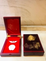 Flight Peering Double Label Containing Wood Box Delivery Comrades Collection Wooden Box Retired Service Commemorative Badge double Peuteu Box