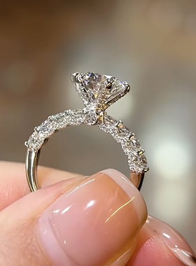 轻奢培育钻石D色八心八箭不掉色