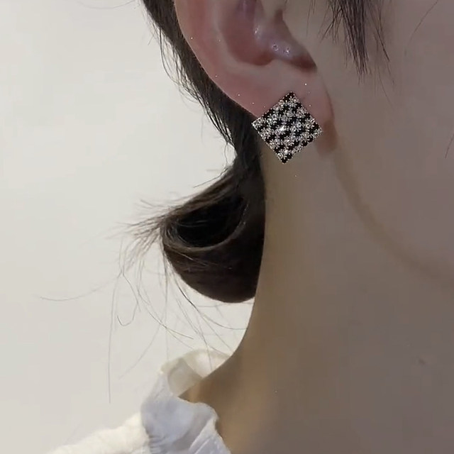 Square Stud Women's Silver Needle Light Luxury Autumn and Winter Earrings