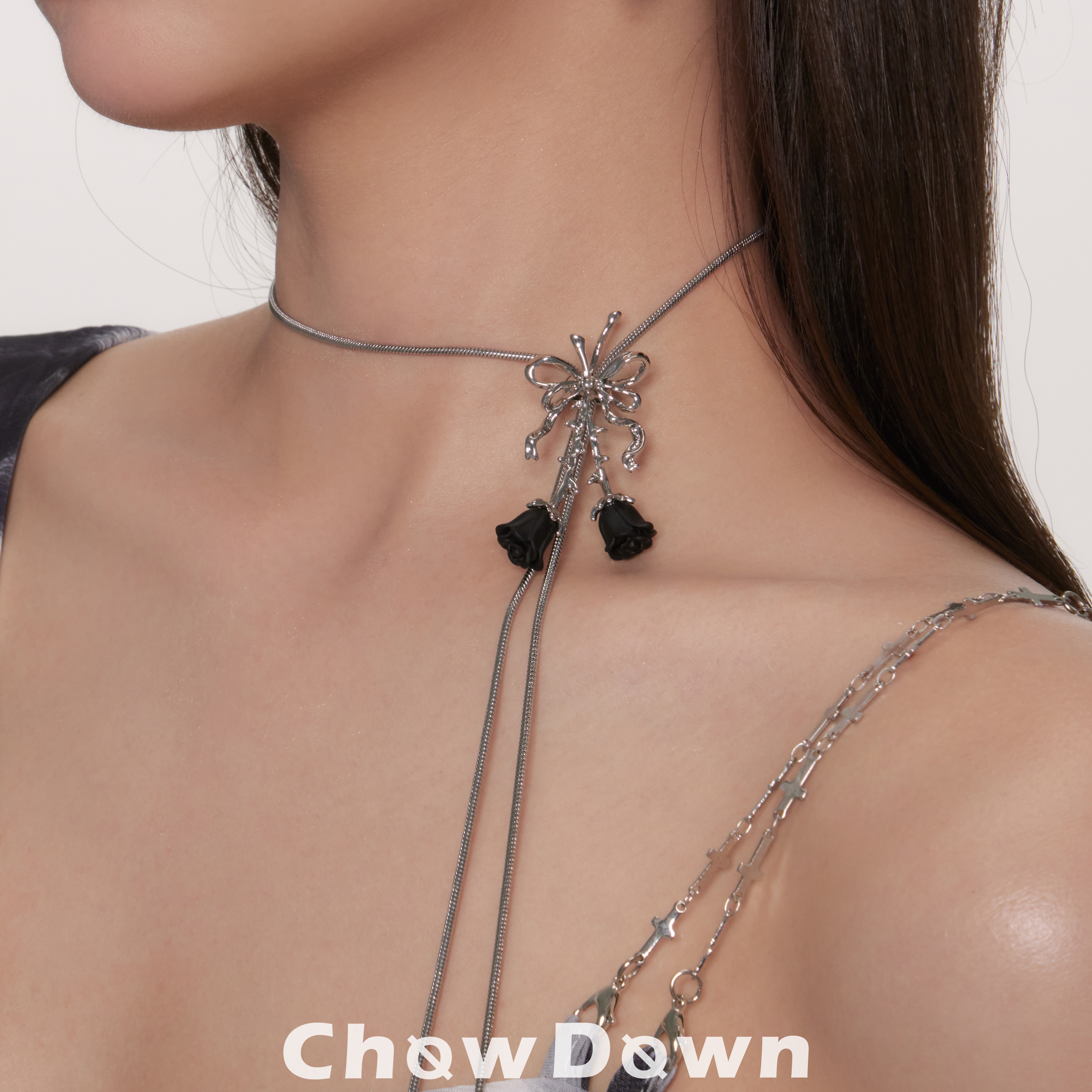 [明星同款] CHOWDOWN暗夜玫瑰抽拉可调节毛衣链小众时尚岳岳同款 - 图0