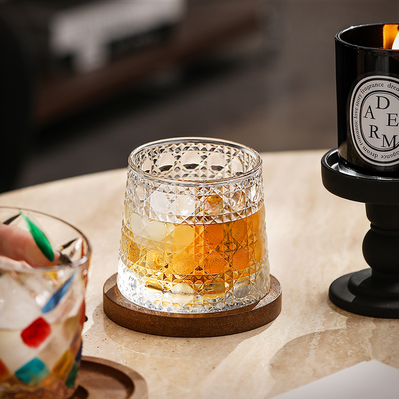 漫时光彩绘旋转威士忌酒杯高级感家用创意解压不倒翁玻璃洋酒杯子 - 图0