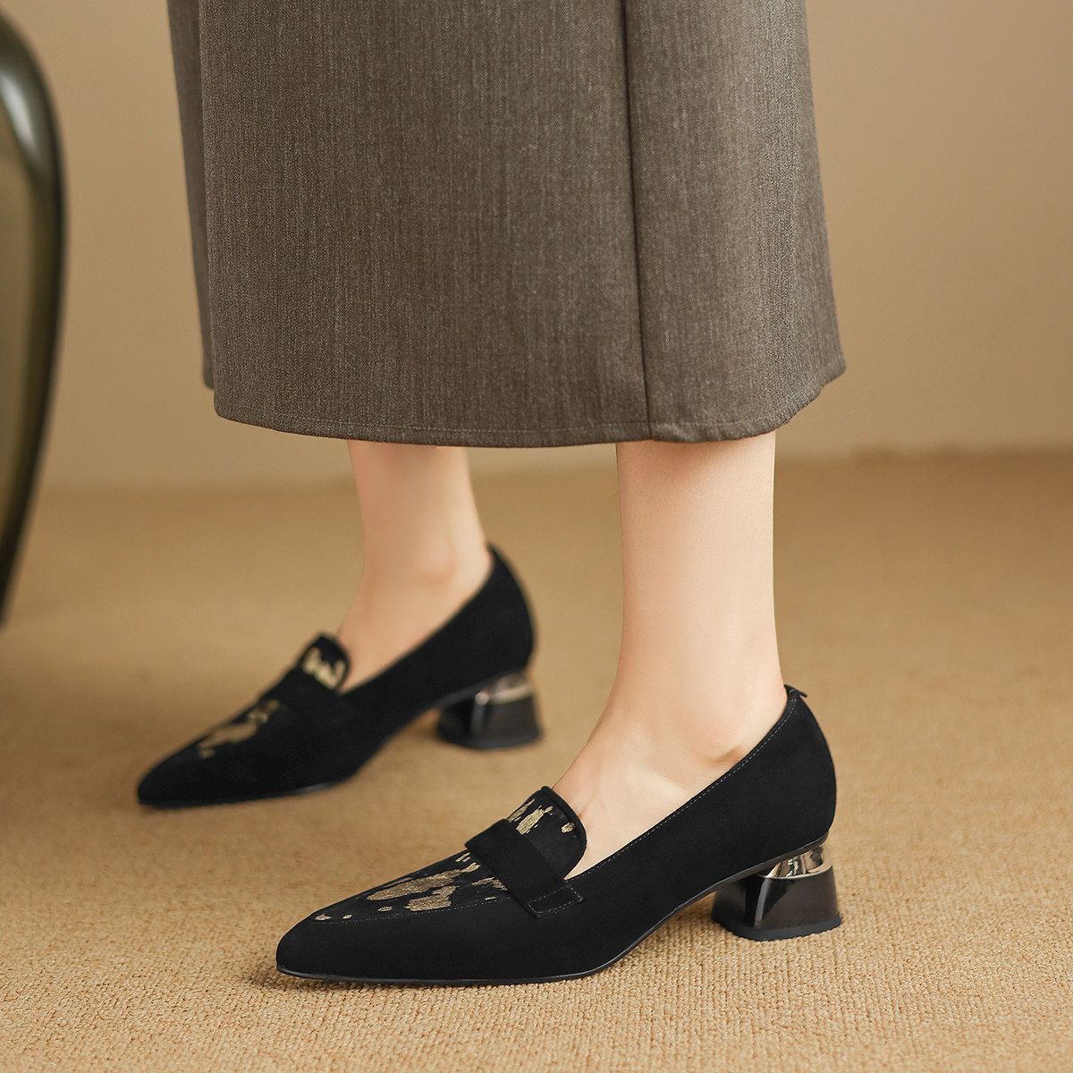 2025新款法式复古尖头女乐福鞋粗跟不累脚时尚配裙子高级感女单鞋,淘宝优惠券,粉丝福利购,淘宝优惠卷
