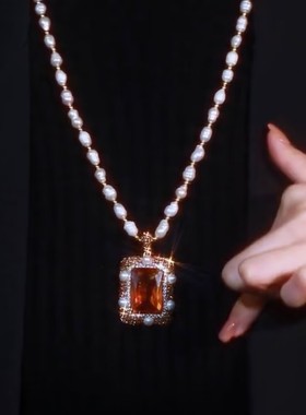 轻奢方牌红水晶毛衣链女