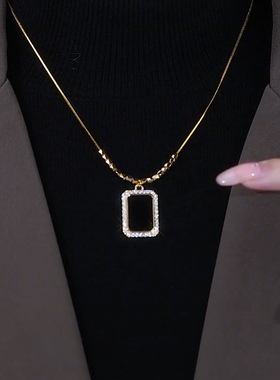 高性价比简约黑方块项链女