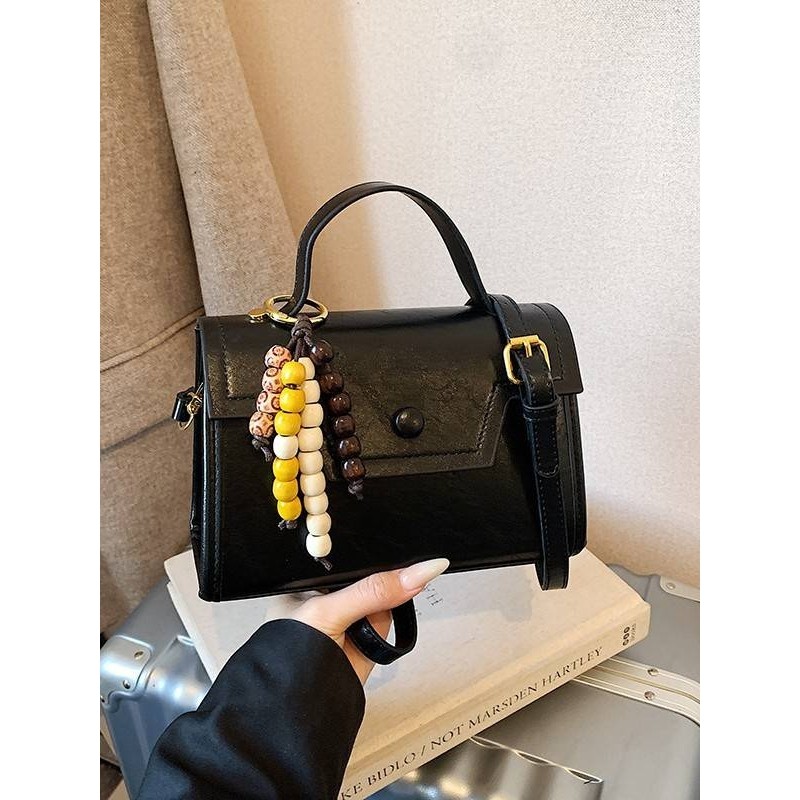 专柜品牌高级感通勤手提包女2025冬季新款洋气小方包纯色软皮单肩,淘宝优惠券,粉丝福利购,淘宝优惠卷