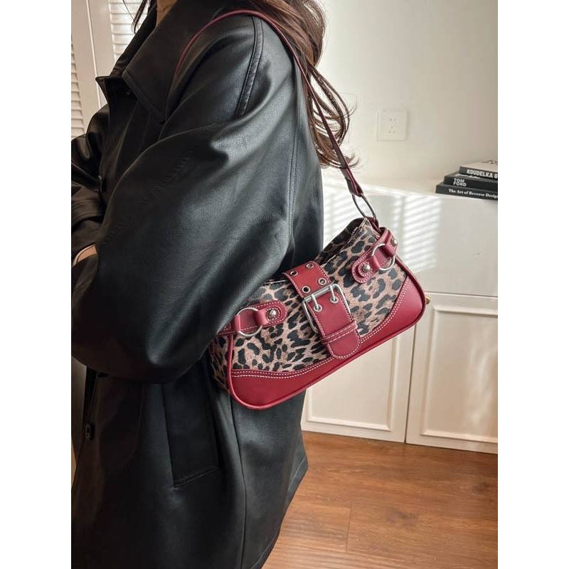 专柜品牌复古皮带扣豹纹气质单肩2025秋冬新款时尚铆钉大容量休闲,淘宝优惠券,粉丝福利购,淘宝优惠卷