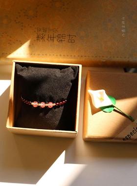 2026天然石榴石手链女酒红色细4mm单圈7A草莓晶桃花水晶伸缩