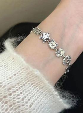 2026韩版新款姜饼人小熊卡通人物手链女ins冷淡风轻奢小众手链饰