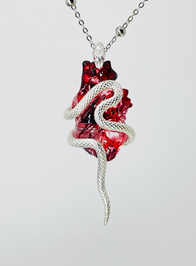 原创设计灵蛇吊坠心脏项链