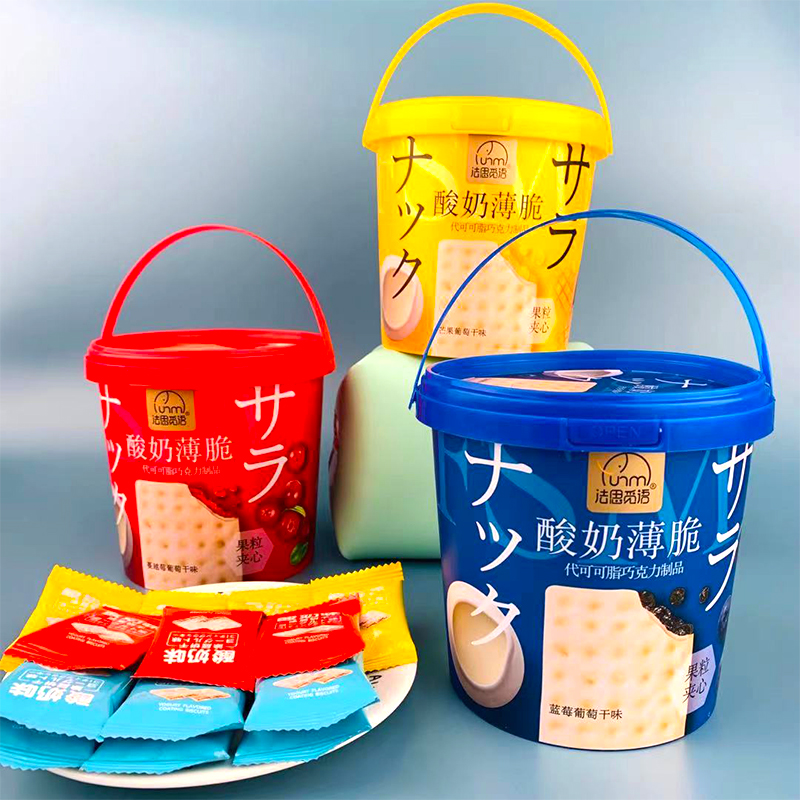 不多言旗舰店酸奶饼干桶装蔓越莓味涂层巧克力水果夹心压缩办公室休闲零食品0