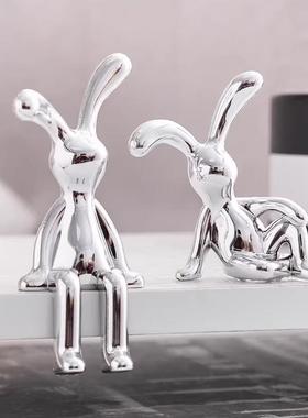 Long-eared rabbit small figurine, a luxurious and high-end s