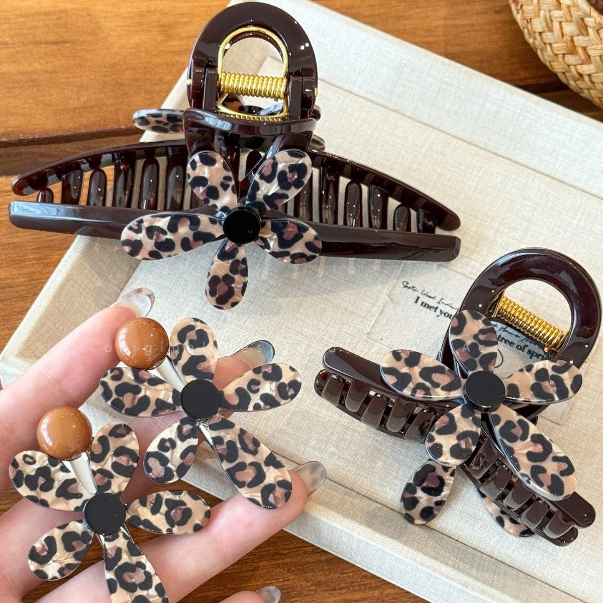 豹纹花朵侧边夹女秋冬复古气质碎发刘海夹2025新款时髦前额小发夹,淘宝优惠券,粉丝福利购,淘宝优惠卷