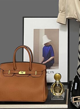 北欧样板间衣柜软装道具饰品卡其色女士衣帽间衣服样板房装饰摆件