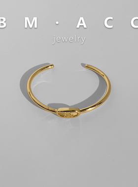 欧美轻奢设计感金色手镯女ins小众设计高级感气质时尚手链手饰潮