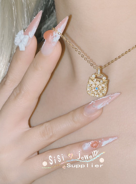 SIsi小香风平替轻奢精工手提包吊坠 镀18k小巧蓝刚玉包包项链