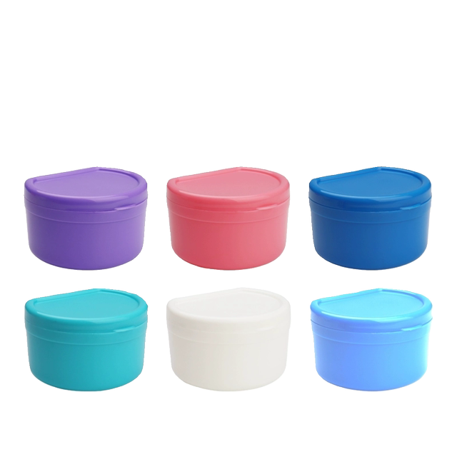 Dental retention tooth storage box for elderly denture storage box