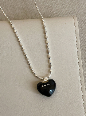 黑色滴油双面爱心字母项链女复古轻奢个性小众时尚潮流颈链毛衣链
