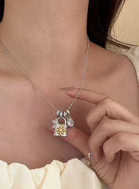 甜酷个性十字架花朵锁头流苏项链女轻奢重工个性时尚颈链锁骨链