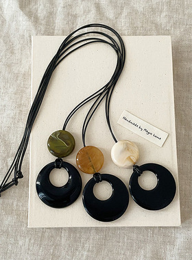 树脂吊坠长款黑色皮绳项链女小众设计个性简约百搭时尚颈链锁骨链