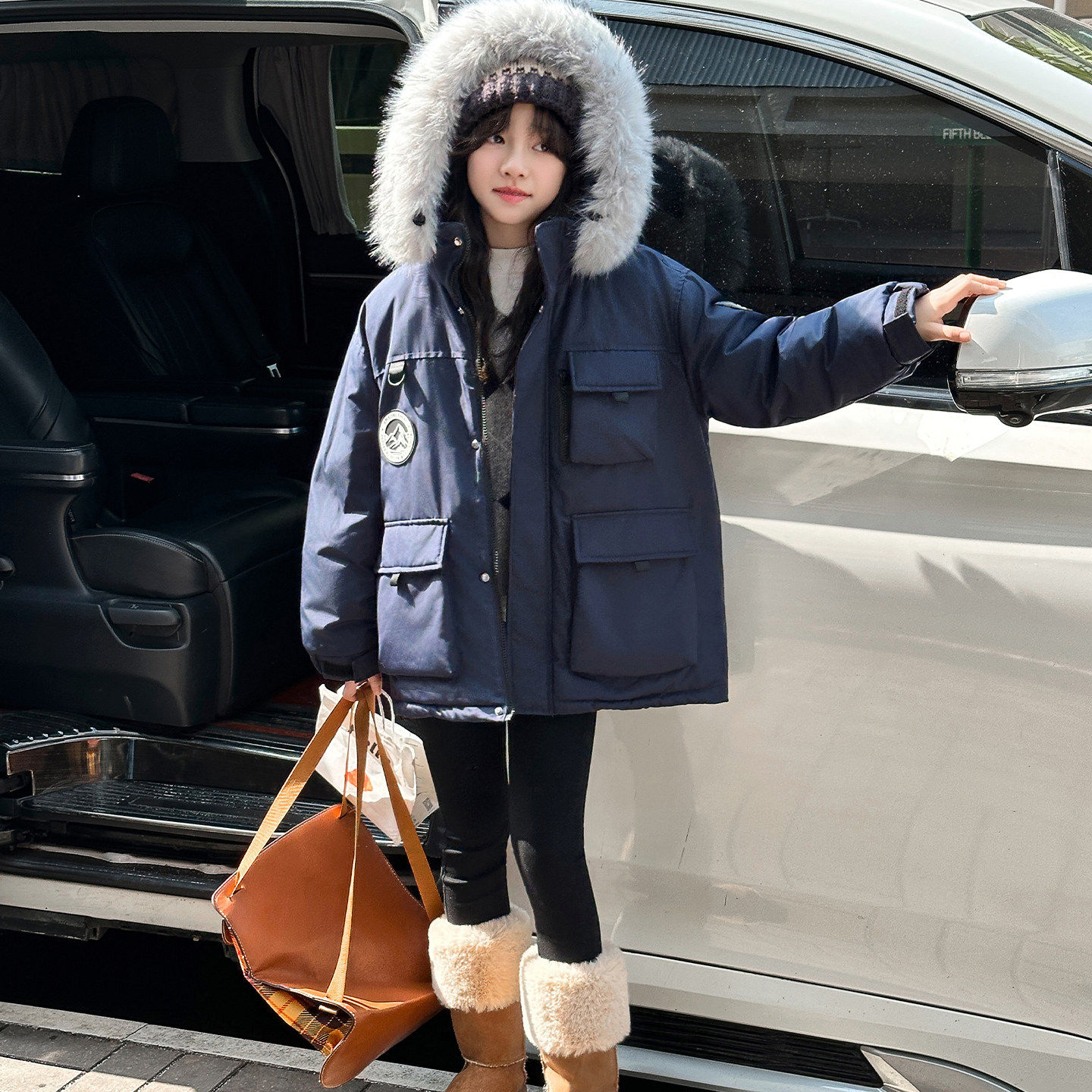 女童工装羽绒派克服2025新款大童冬季棉衣加厚外套韩系白鸭绒外套,淘宝优惠券,粉丝福利购,淘宝优惠卷