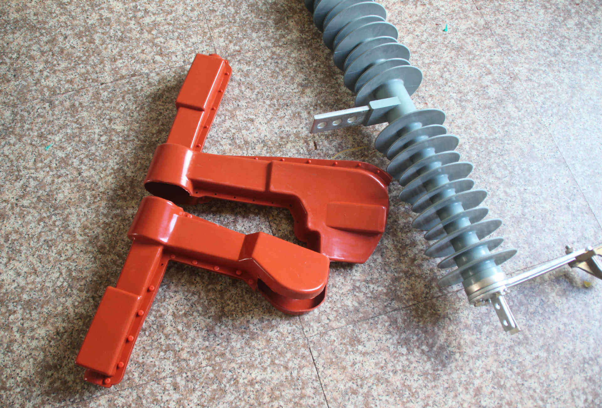 35kv变压器绝缘护罩电力设备跌落式硅橡胶绝缘护罩 直供