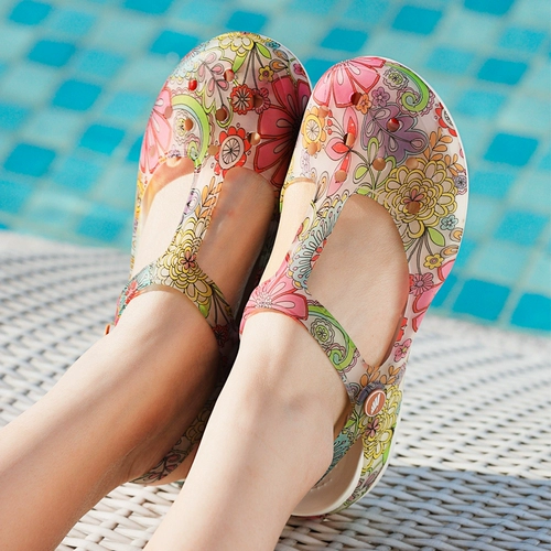Тапочки в стиле Crocs на платформе, пляжная обувь, босоножки, коллекция 2023, городской стиль, мягкая подошва, подходят для носки на улице