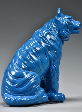 蓝色木质老虎摆件实木雕刻十二生肖木头坐虎吉祥物木制装饰工艺品