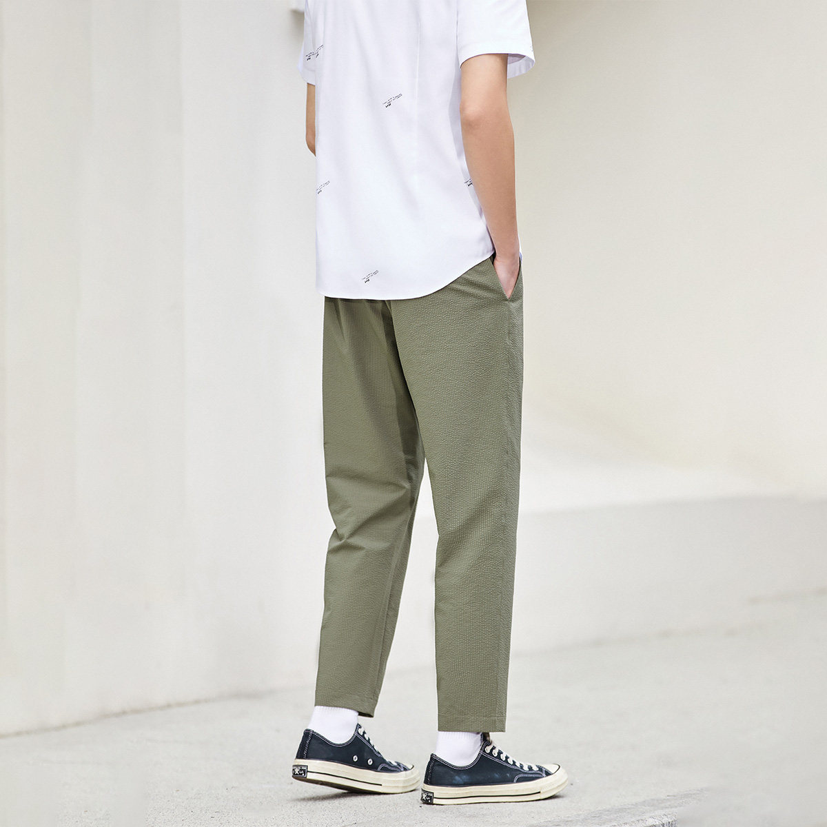 太平鸟新款泡泡纱宽松锥形裤九分裤 太平鸟男装outlets店休闲裤