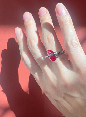 鸽血红yyds！竹节水滴宝石戒指