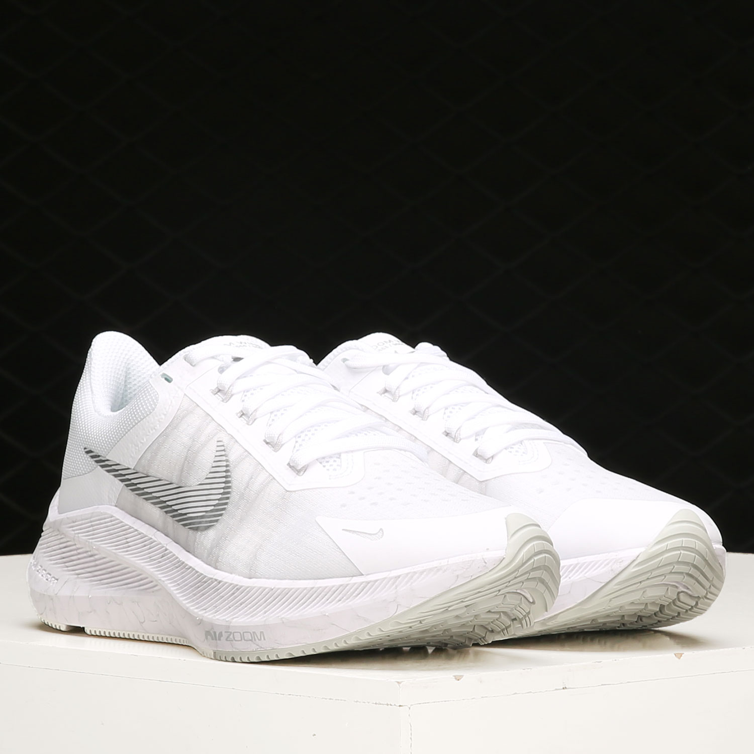 Nike/耐克正品 Zoom Winflo 8女子训练运动跑步鞋 CW3421-104-图1