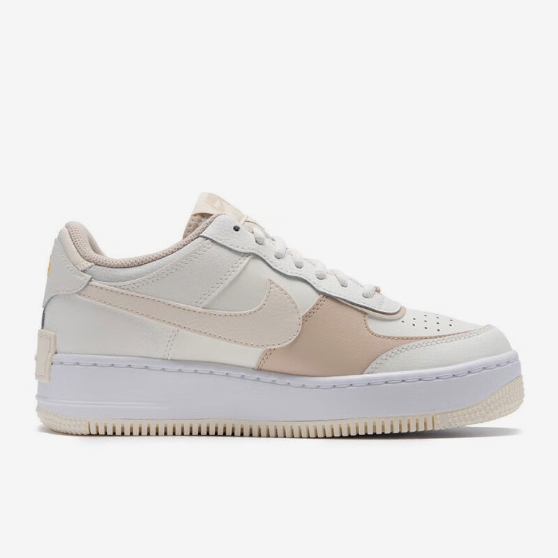 Nike/耐克正品Air Force 1新款女子耐磨休闲板鞋FQ6871-111-图1