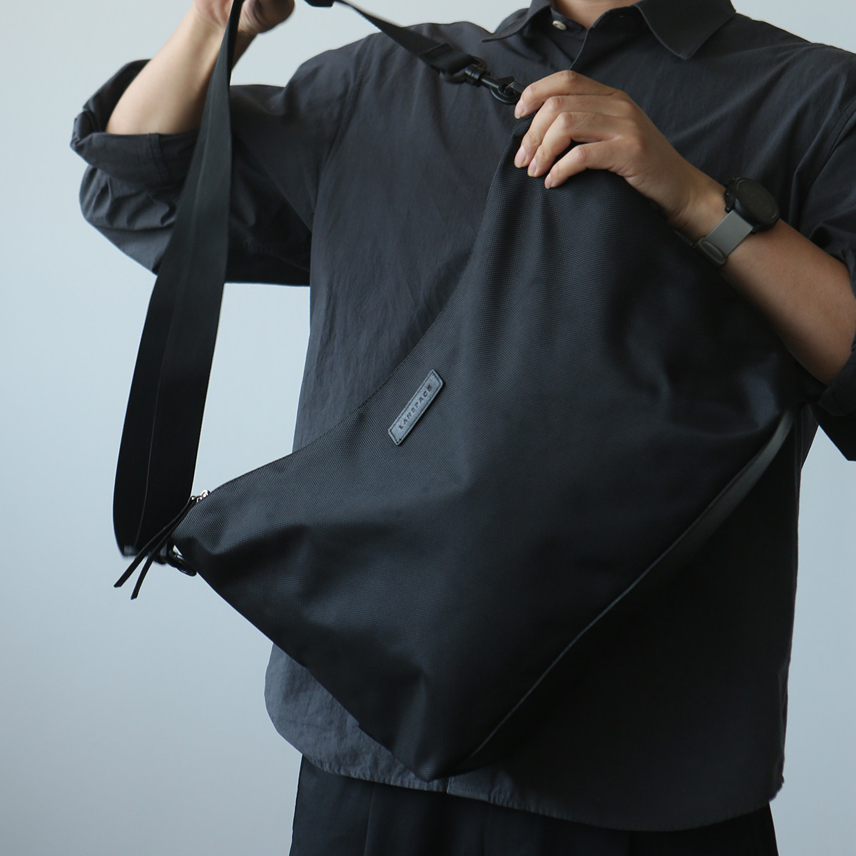 LANSPACE男士运动尼龙包斜挎包超大单肩包大容量男包旅行袋健身包,淘宝优惠券,粉丝福利购,淘宝优惠卷