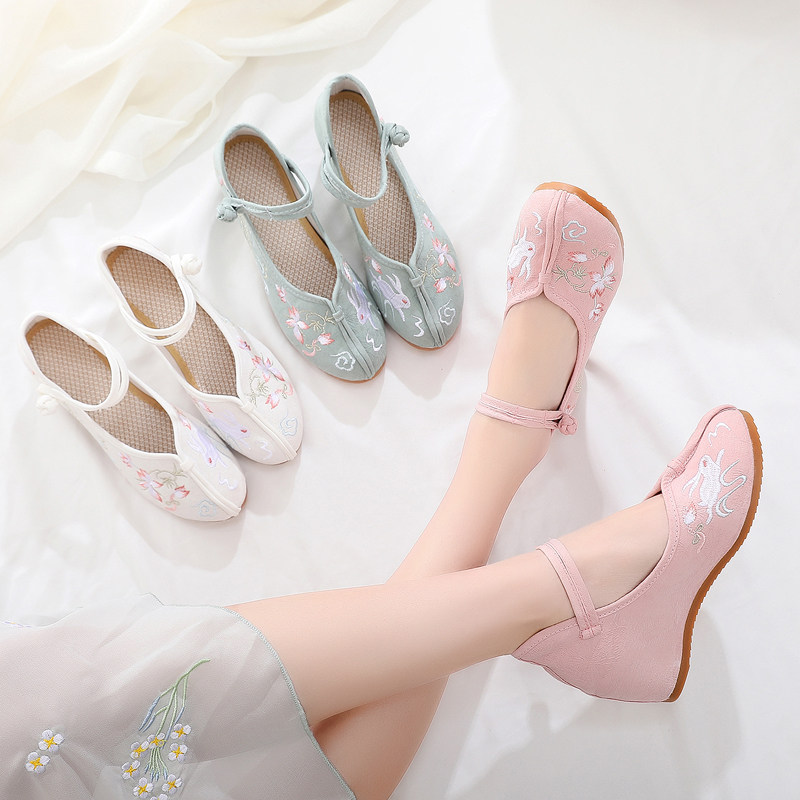 新款古风绣花鞋女老北京布鞋7cm内增高跟汉服鞋 复古民族风舞蹈鞋,淘宝优惠券,粉丝福利购,淘宝优惠卷