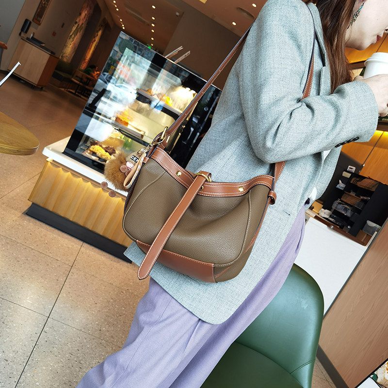 水桶包包2025新款包高级感牛皮撞色软真皮托特包大容量单肩斜挎潮,淘宝优惠券,粉丝福利购,淘宝优惠卷