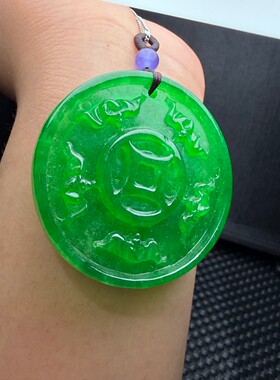 缅甸翡翠满绿帝王绿精雕新款冰绿五福临门圆形平安牌玉挂件