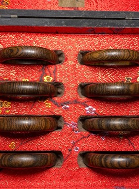 古玩旧藏大清乾隆年制刻工漆器收藏盒内珍藏沉香手镯手环