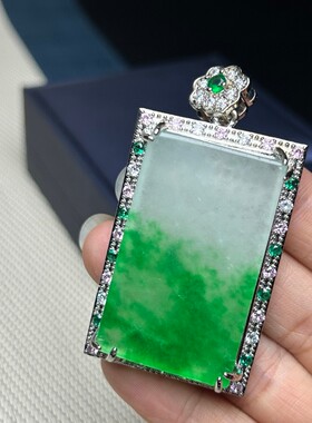 正品老翡翠帝王绿平安无事挂牌老坑飘花玉吊坠银镶嵌玉佩百搭挂坠