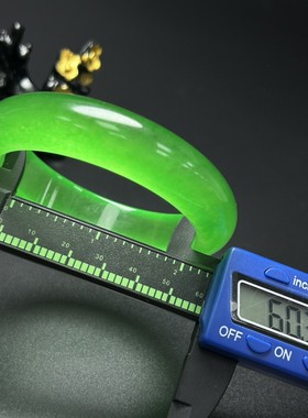 缅甸高冰种帝王绿方条大口径翠玉手镯玉石冰绿色玉石英岩手镯