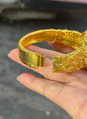 冰种阳绿辣绿绿翡翠色蛋面手镯花丝卷草纹宽版手镯复古宫廷风手环