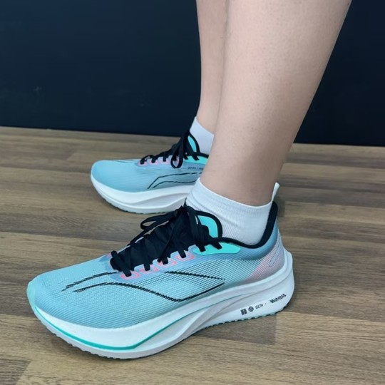 飞电5C春秋款体育碳板跑鞋2025学生版爆款轻量减震回弹推进跑步鞋