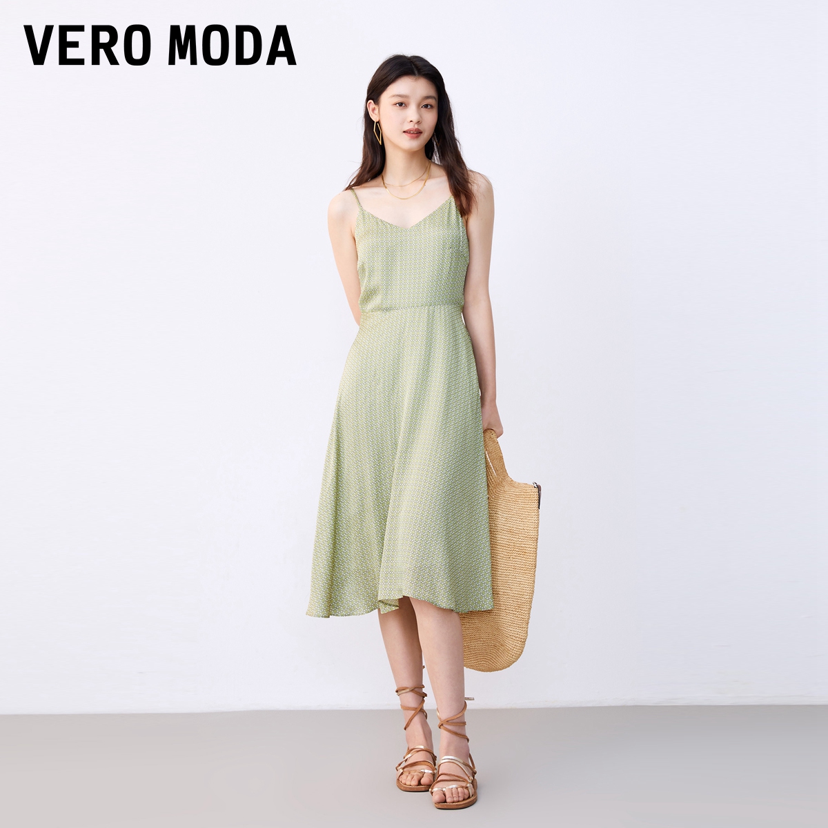 Vero Moda连衣裙2023秋冬新款优雅气质碎花度假修身吊带裙女