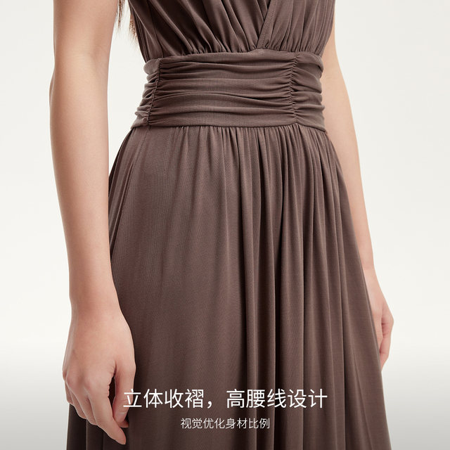 VeroModa big V-neck pleated dress