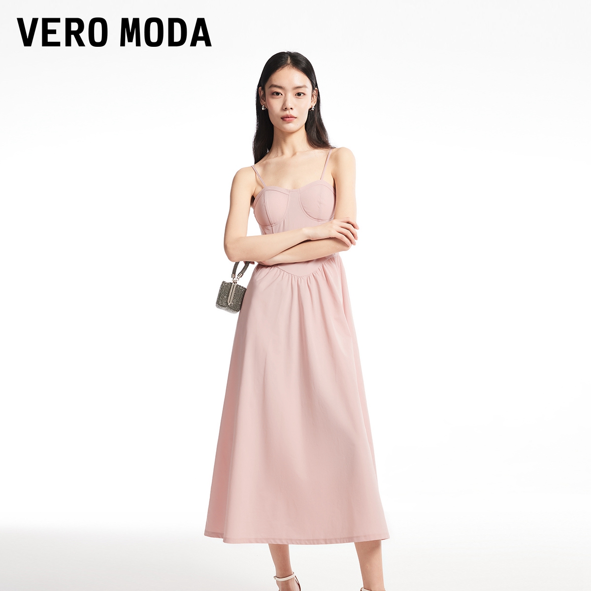 Vero Moda连衣裙女2024春夏新款胸垫免文胸收腰A摆气质长款吊带裙