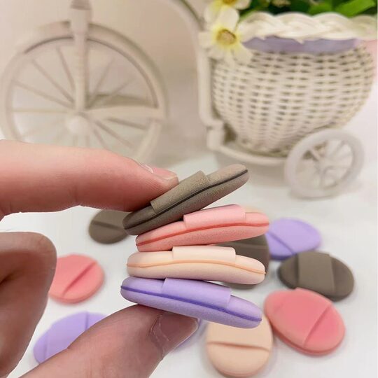 Little finger air cushion powder puff mini version makeup sponge finger wet and dry liquid foundation without powder fingertip powder puff