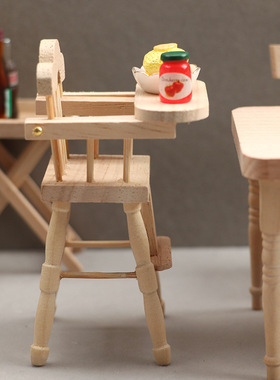 1:12娃娃屋装饰娃娃家具模型餐厅微场景橡木本色婴儿童餐椅高脚椅