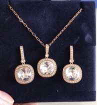 Spot 5076883-month light suit necklace in the spot