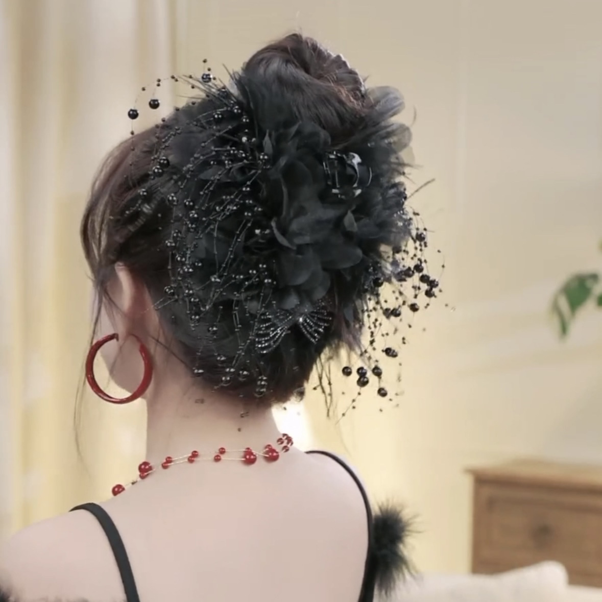 轻奢百搭花朵流苏羽毛手工发夹韩式鲨抓夹轻奢百搭花朵流苏珠珠 - 图2