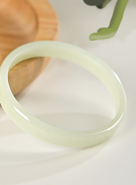 新疆和田玉白玉手镯细圆条女士